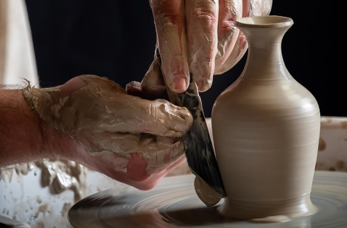 unique gifts for teachers: pottery class