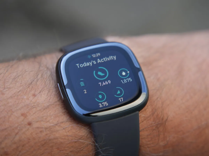 Smartwatch with Fitness Tracker for Health-Conscious Men