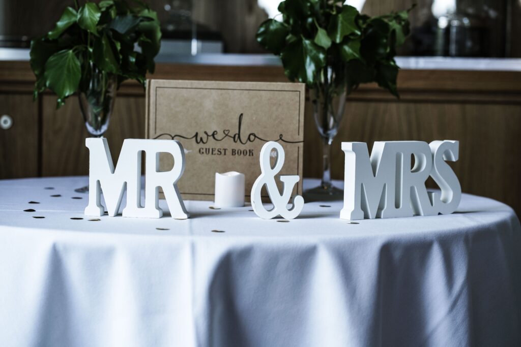 cool wedding gift ideas for guests