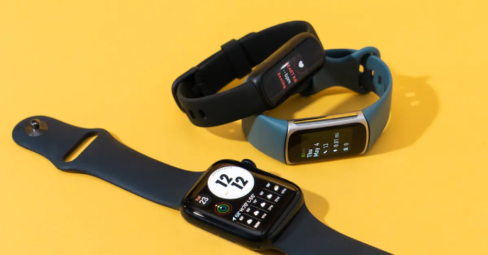 Smartwatch or Fitness Tracker