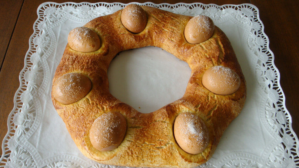 delicious "Mona de Pascua" dessert from Spain