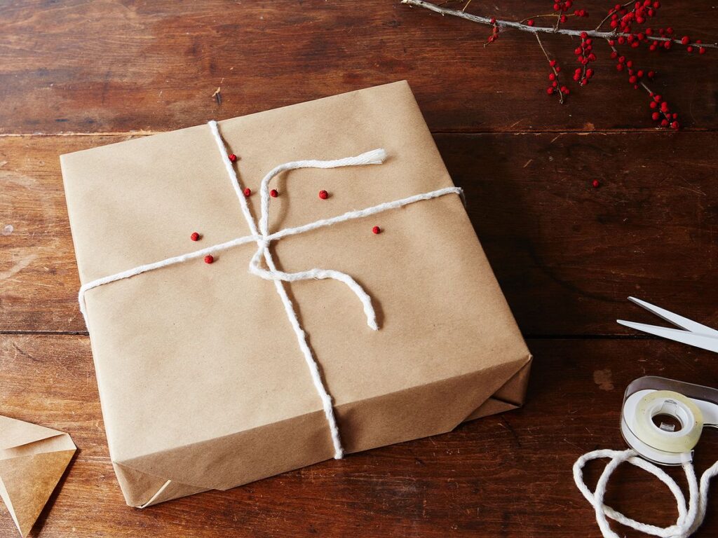 DIY gift wrapping 